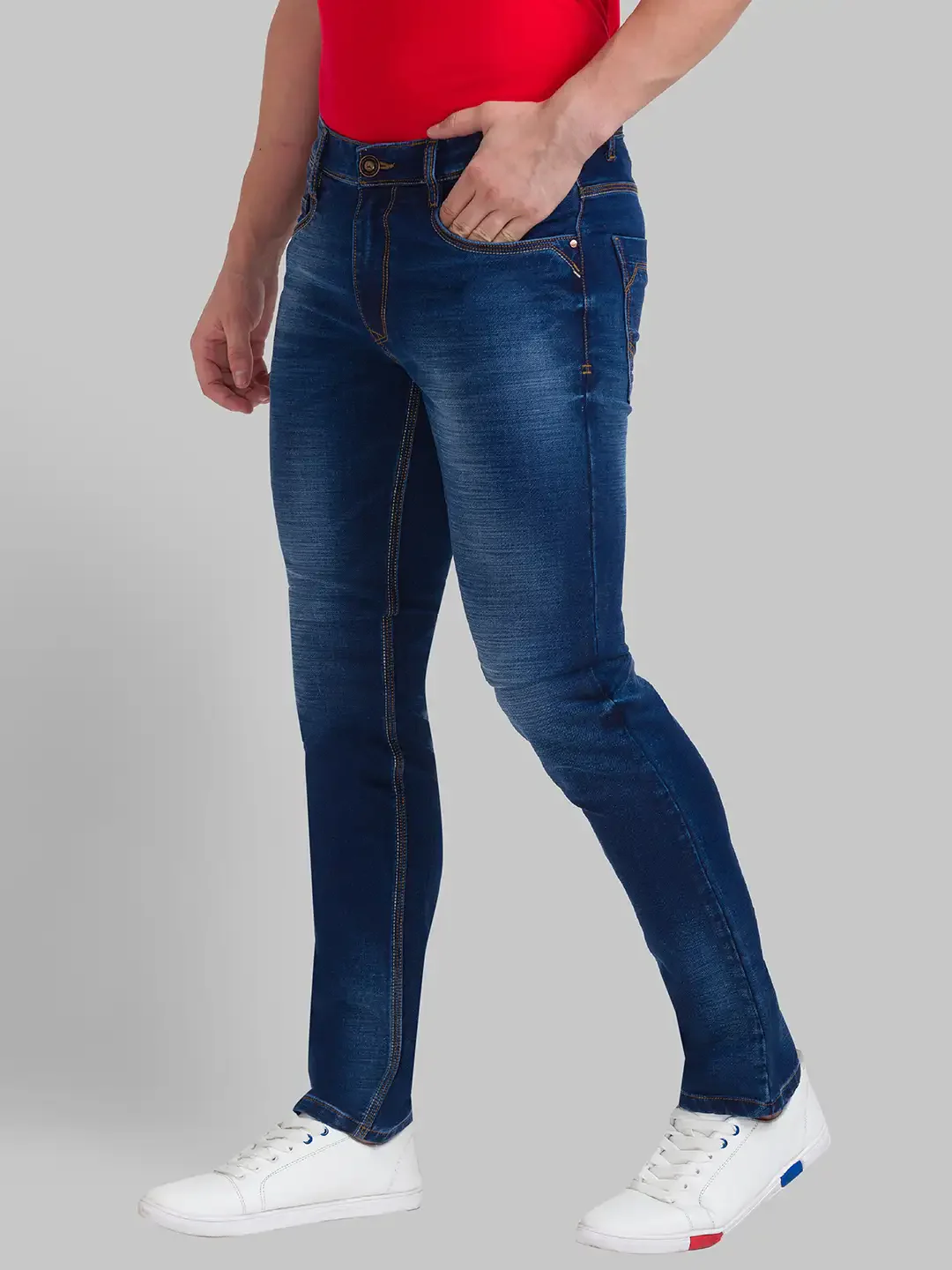 Men Blue Slim Tapered Fit Dobby Cotton Blend Jeans - Image 2