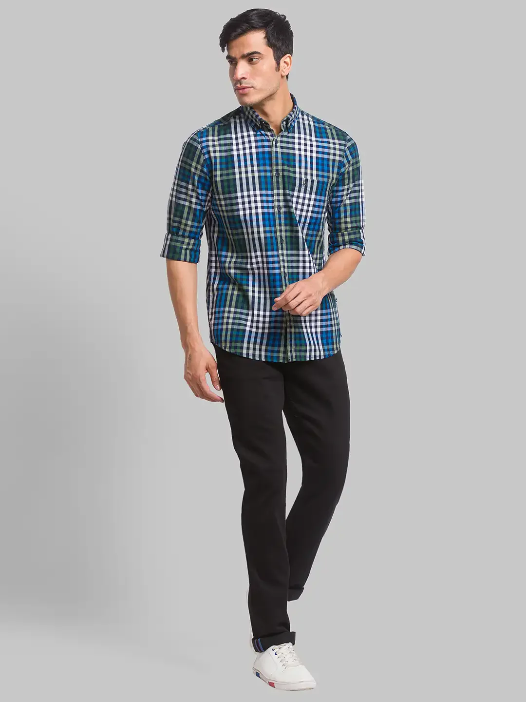 Men Blue Slim Tapered Fit Jacquard Cotton Blend Jeans - Image 5