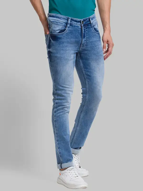 Men Blue Slim Tapered Fit Jacquard Cotton Blend Jeans - Image 2