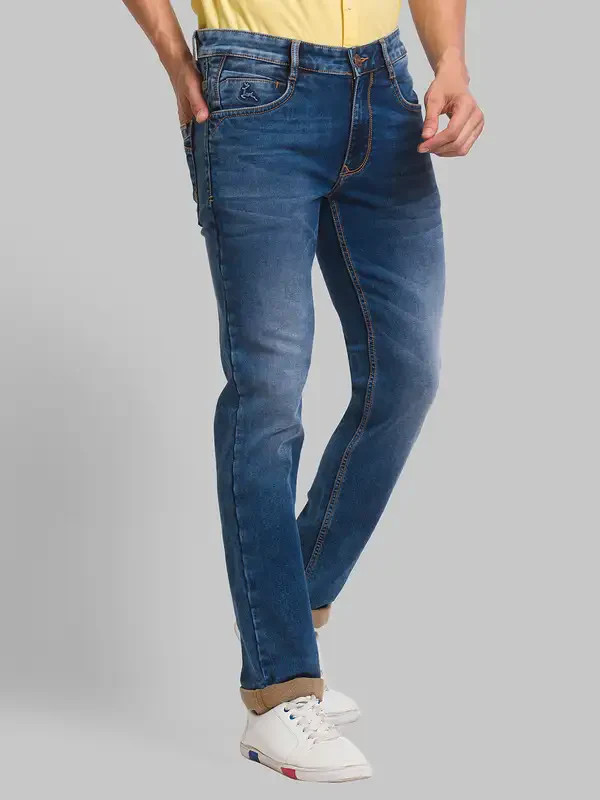 Men Blue Slim Tapered Fit Jacquard Cotton Blend Jeans - Image 2