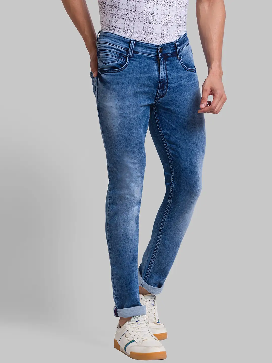 Men Blue Slim Tapered Fit Jacquard Cotton Blend Jeans - Image 2