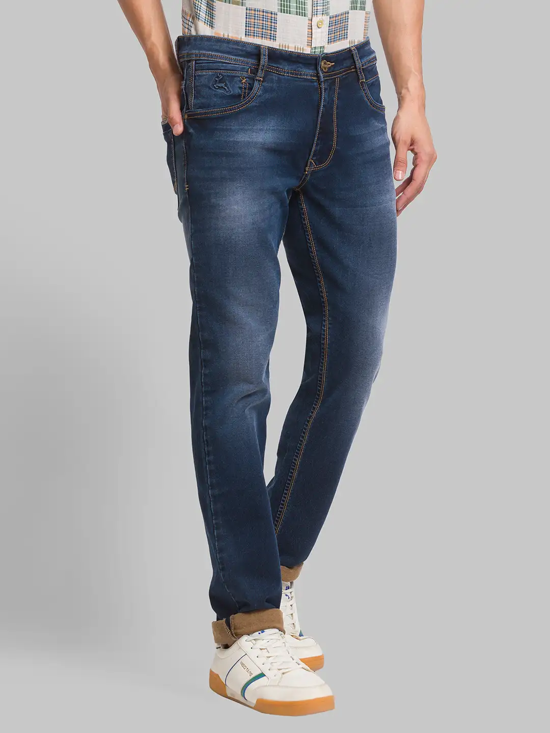 Men Blue Slim Tapered Fit Jacquard Cotton Blend Jeans - Image 2