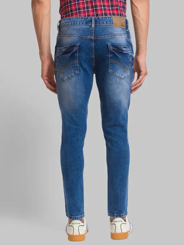 Men Blue Slim Tapered Fit Jacquard Cotton Blend Jeans - Image 4