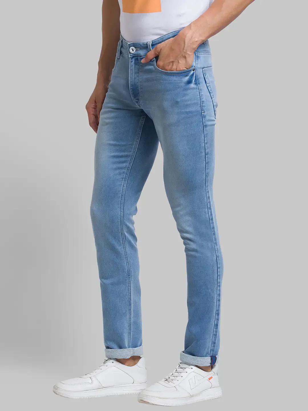 Men Blue Slim Tapered Fit Jacquard Cotton Blend Jeans - Image 3