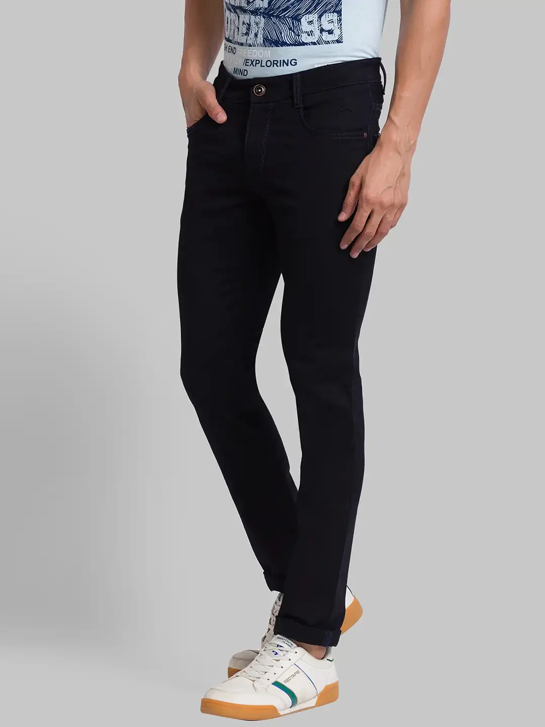 Men Blue Slim Tapered Fit Jacquard Cotton Blend Jeans - Image 3