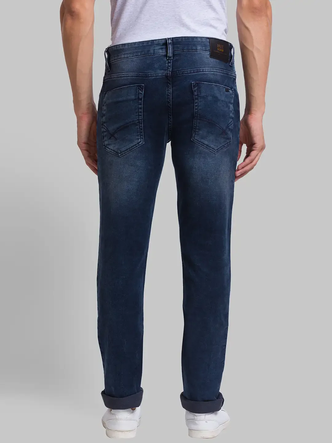 Men Blue Slim Tapered Fit Jacquard Cotton Blend Jeans - Image 4