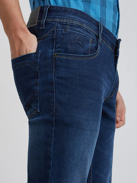 Men Blue Slim Tapered Fit Jacquard Cotton Blend Jeans - Image 6