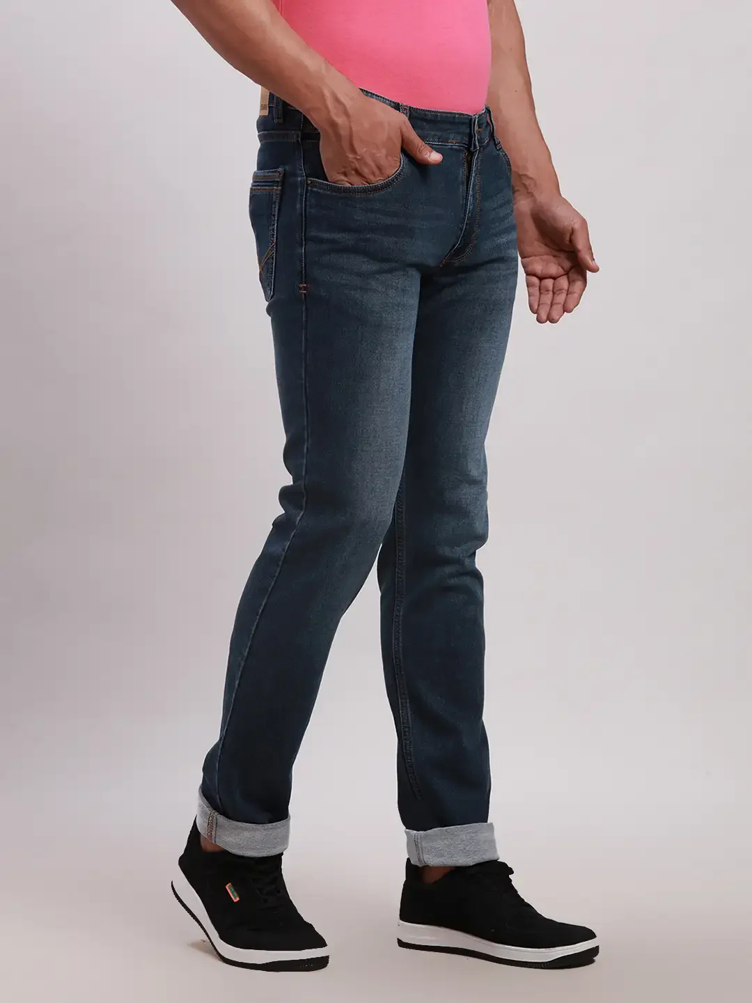 Men Blue Slim Tapered Fit Plain Cotton Blend Jeans - Image 2