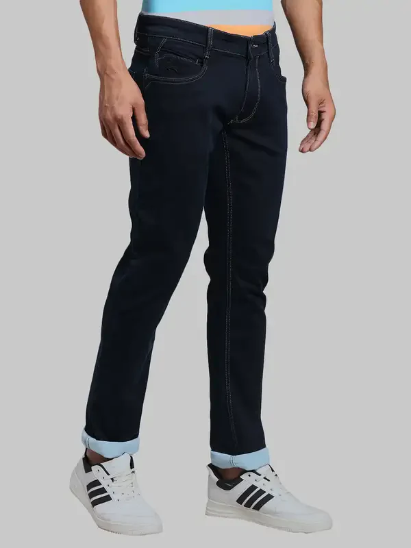 Men Blue Slim Tapered Fit Plain Cotton Blend Jeans - Image 2