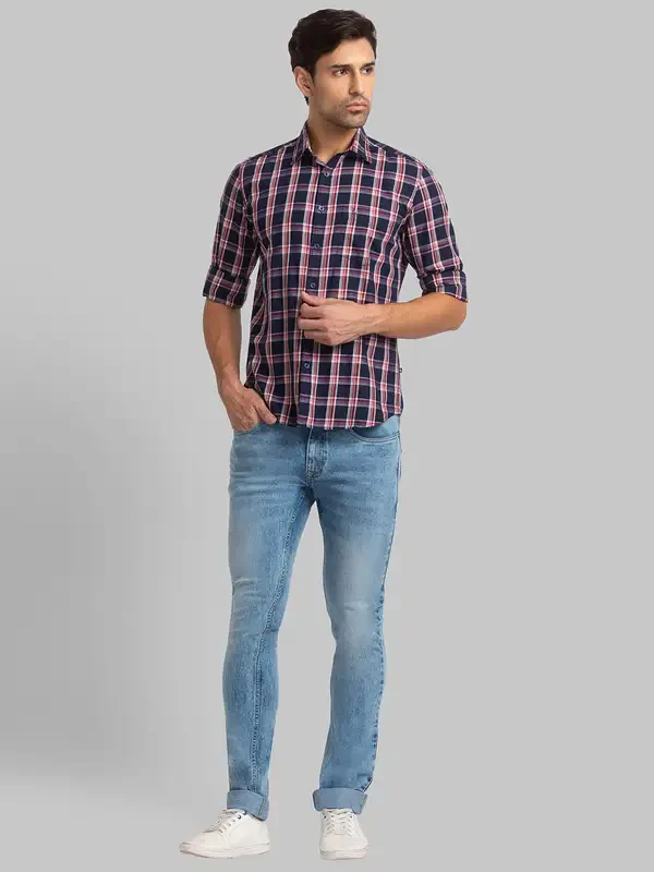 Men Blue Slim Tapered Fit Plain Cotton Blend Jeans - Image 5