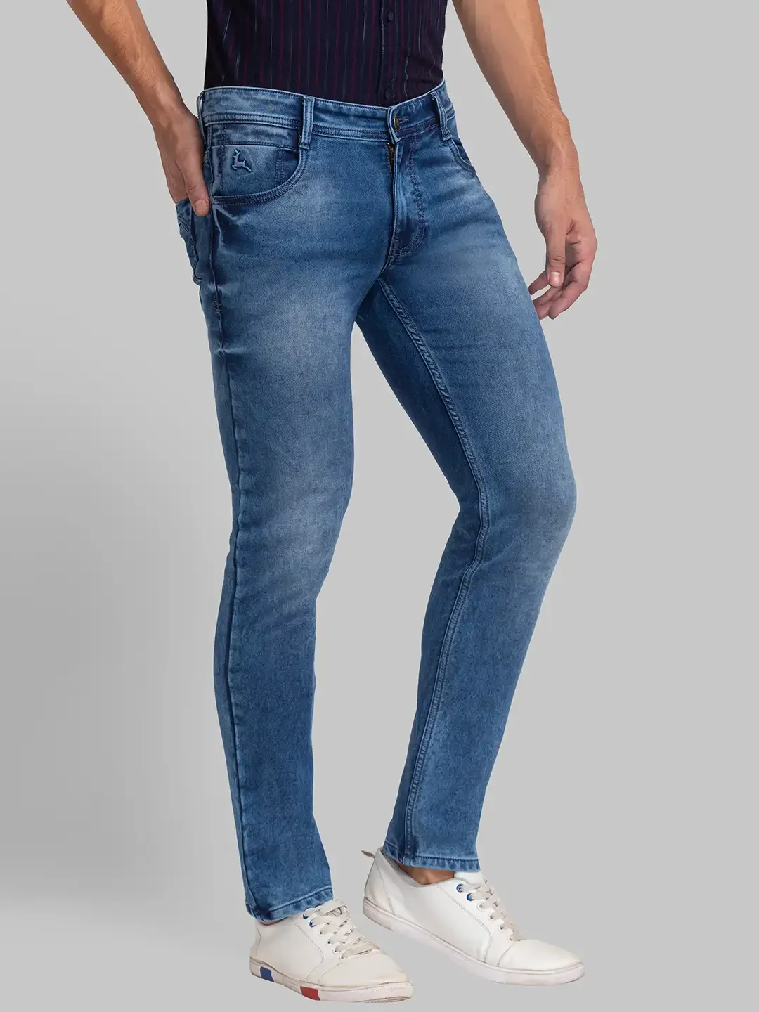 Men Blue Slim Tapered Fit Plain Cotton Blend Jeans - Image 2