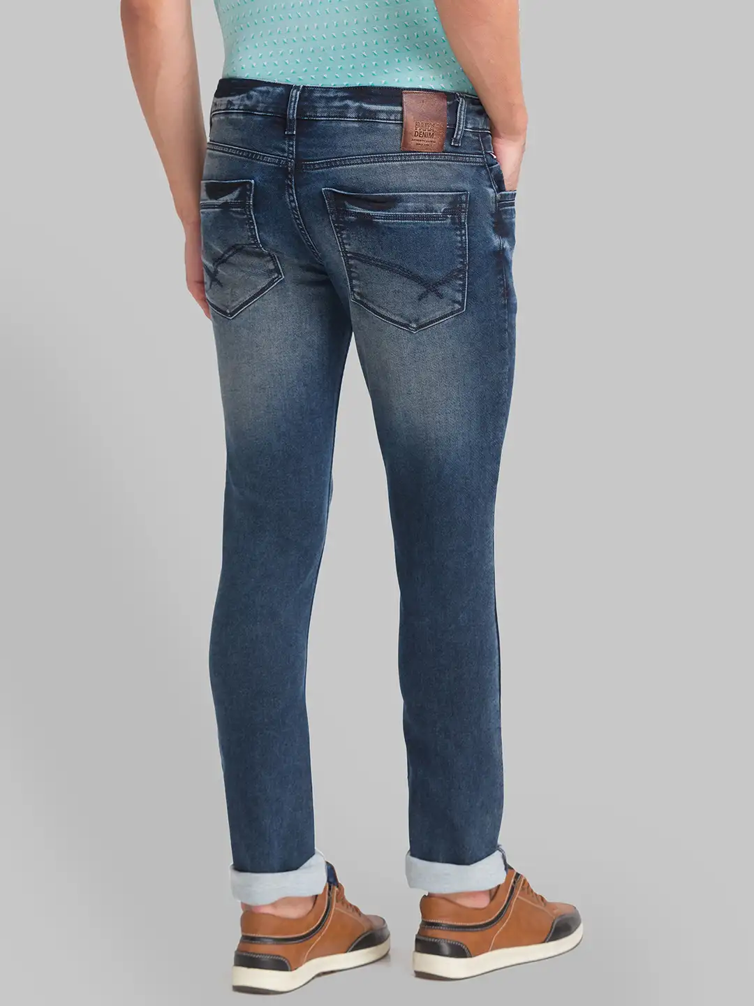 Men Blue Slim Tapered Fit Plain Cotton Blend Jeans - Image 4