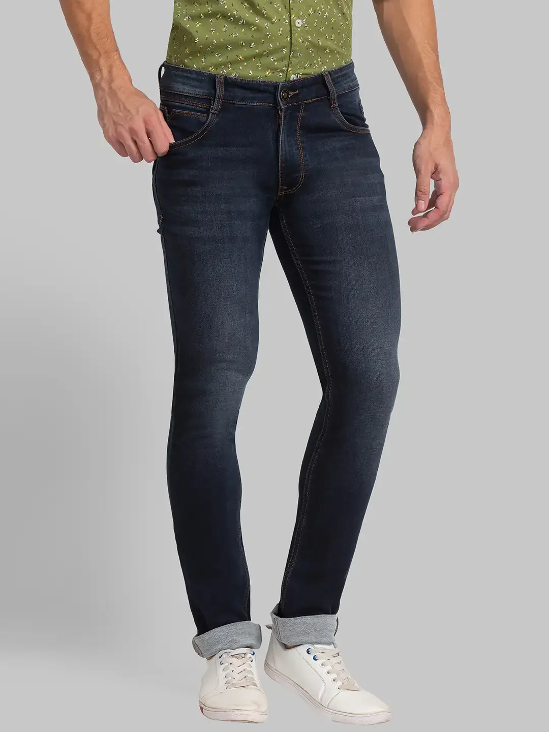 Men Blue Slim Tapered Fit Plain Cotton Blend Jeans - Image 2
