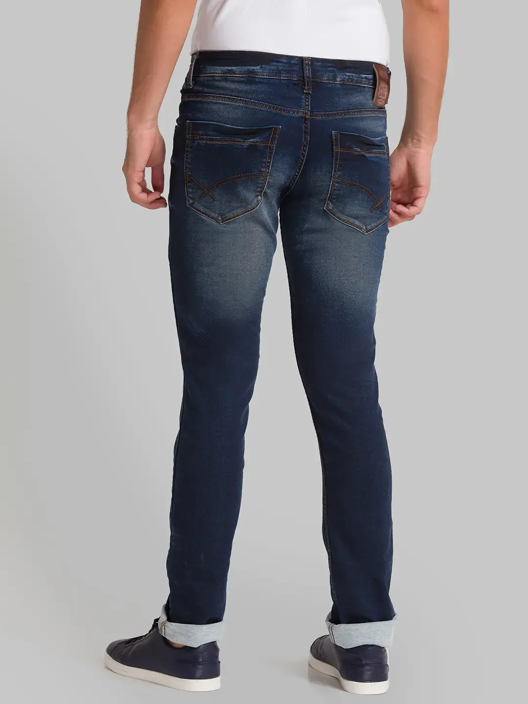 Men Blue Slim Tapered Fit Plain Cotton Blend Jeans - Image 4