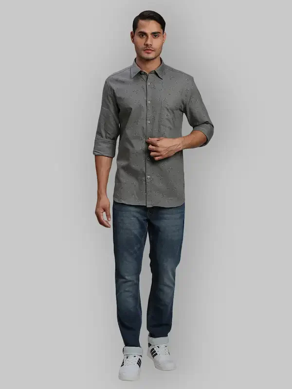 Men Blue Slim Tapered Fit Plain Cotton Blend Jeans - Image 5