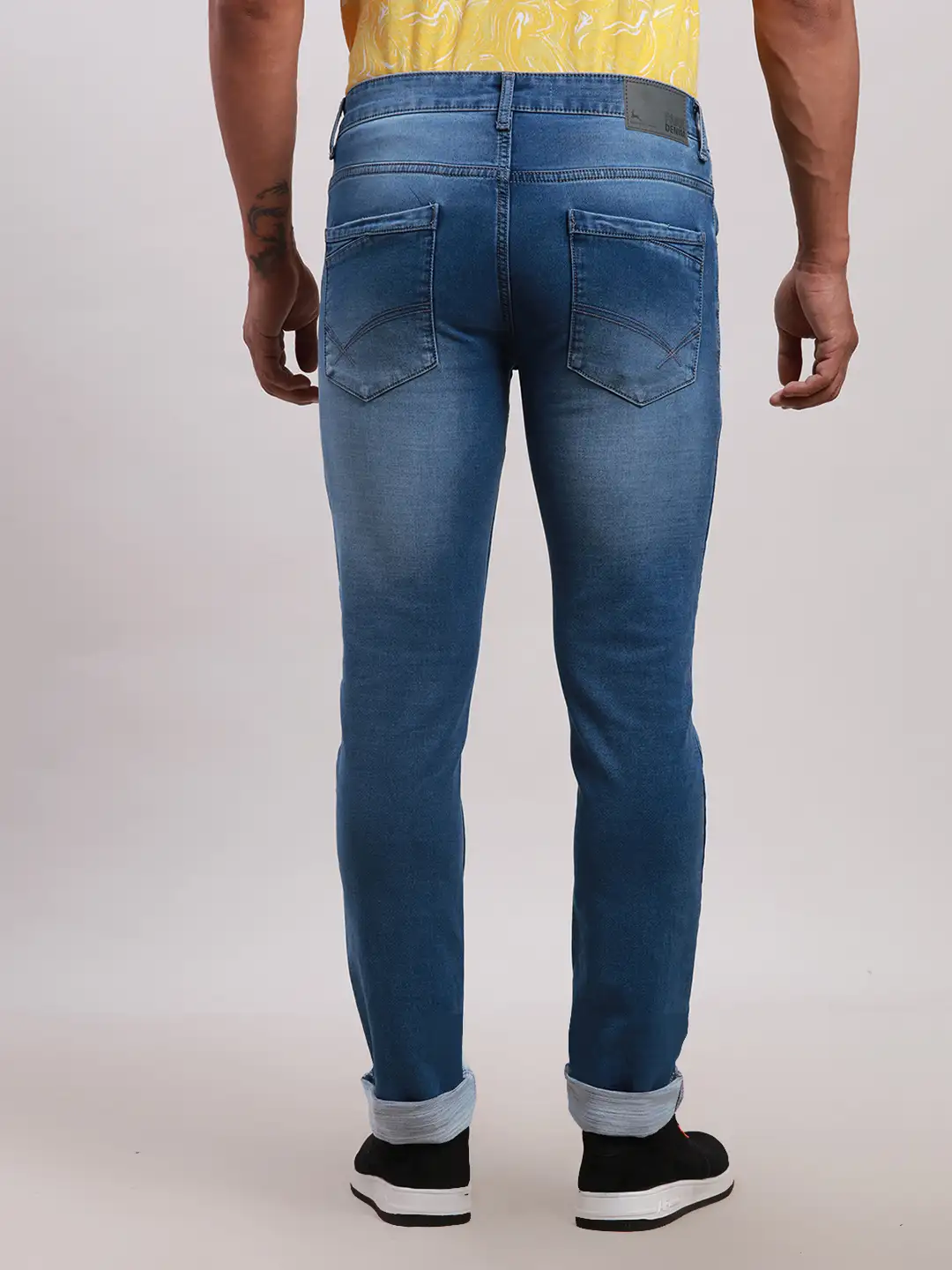 Men Blue Slim Tapered Fit Plain Cotton Blend Jeans - Image 4