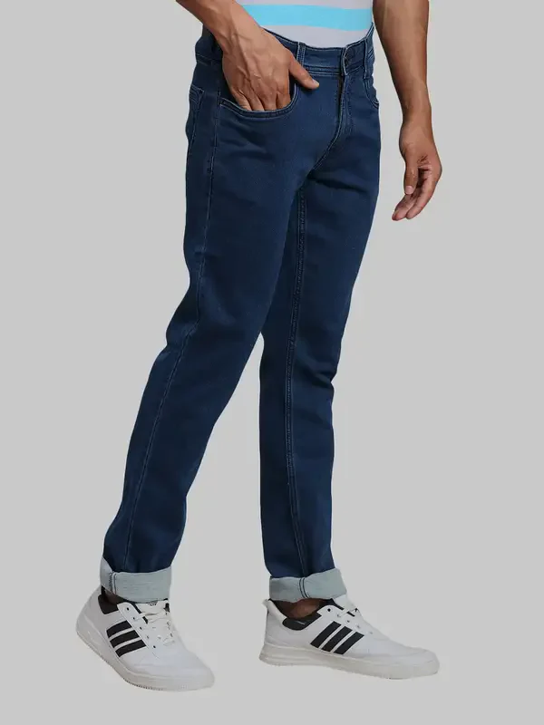 Men Blue Slim Tapered Fit Plain Cotton Blend Jeans - Image 2