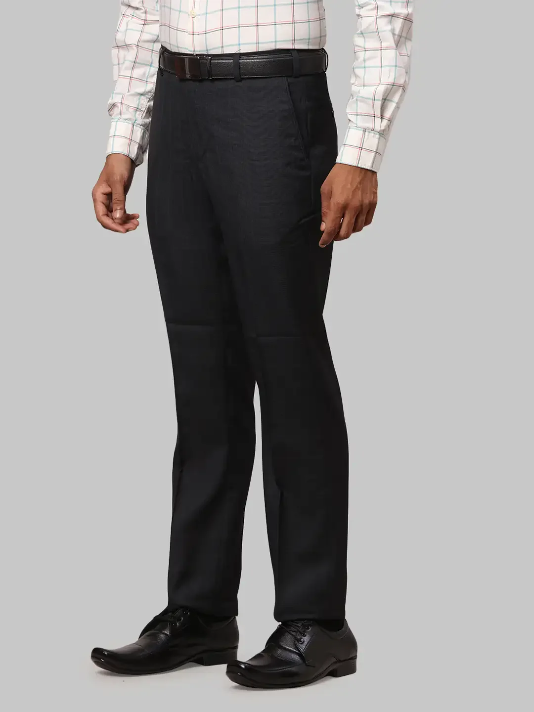Men Blue Smart Fit Checks Polyester Blend Trouser - Image 3