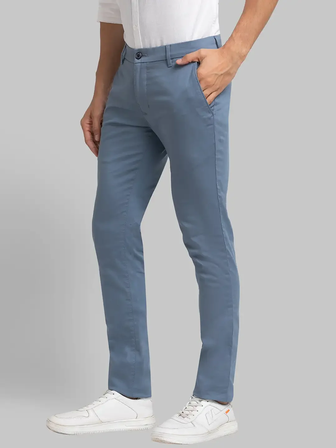 Men Blue Super Slim Fit Solid Cotton Blend Trouser - Image 3