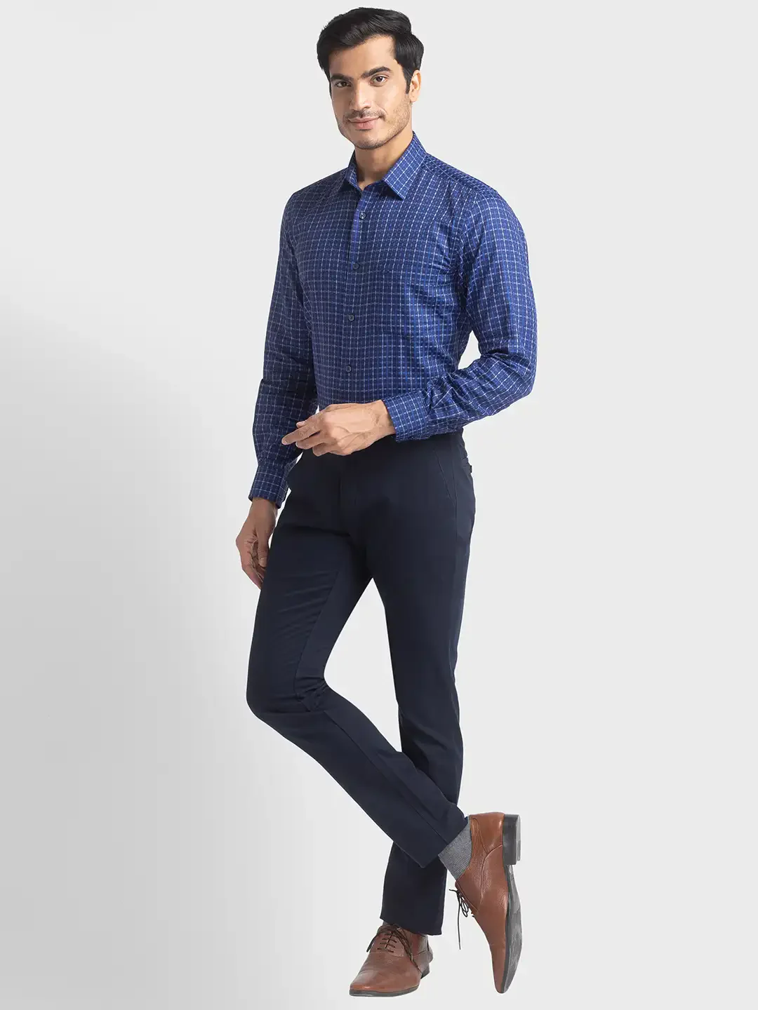 Men Blue Tailored Fit Checks Cotton Full Sleeve Shirts - Image 5