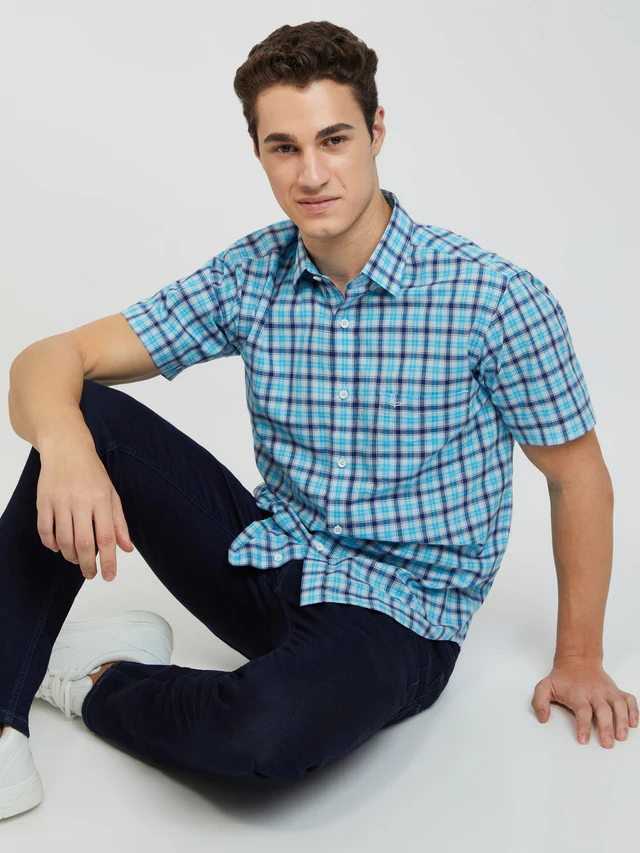 Men Blue Tailored Fit Checks Cotton Half Sleeve Shirts