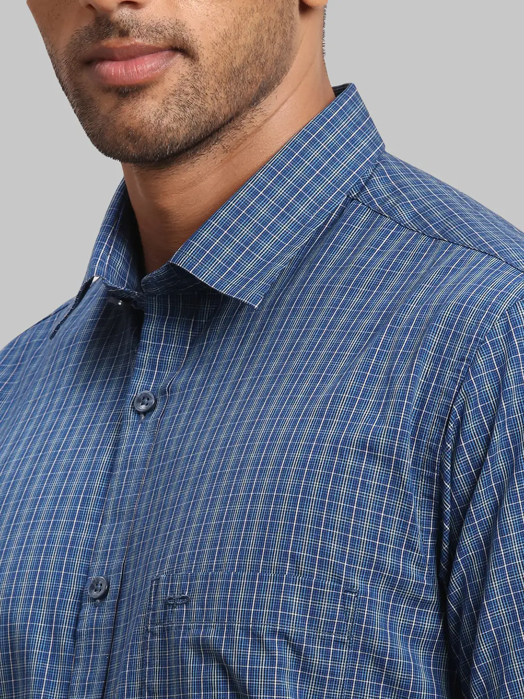 Men Blue Tailored Fit Checks Cotton Half Sleeve Shirts - Image 6