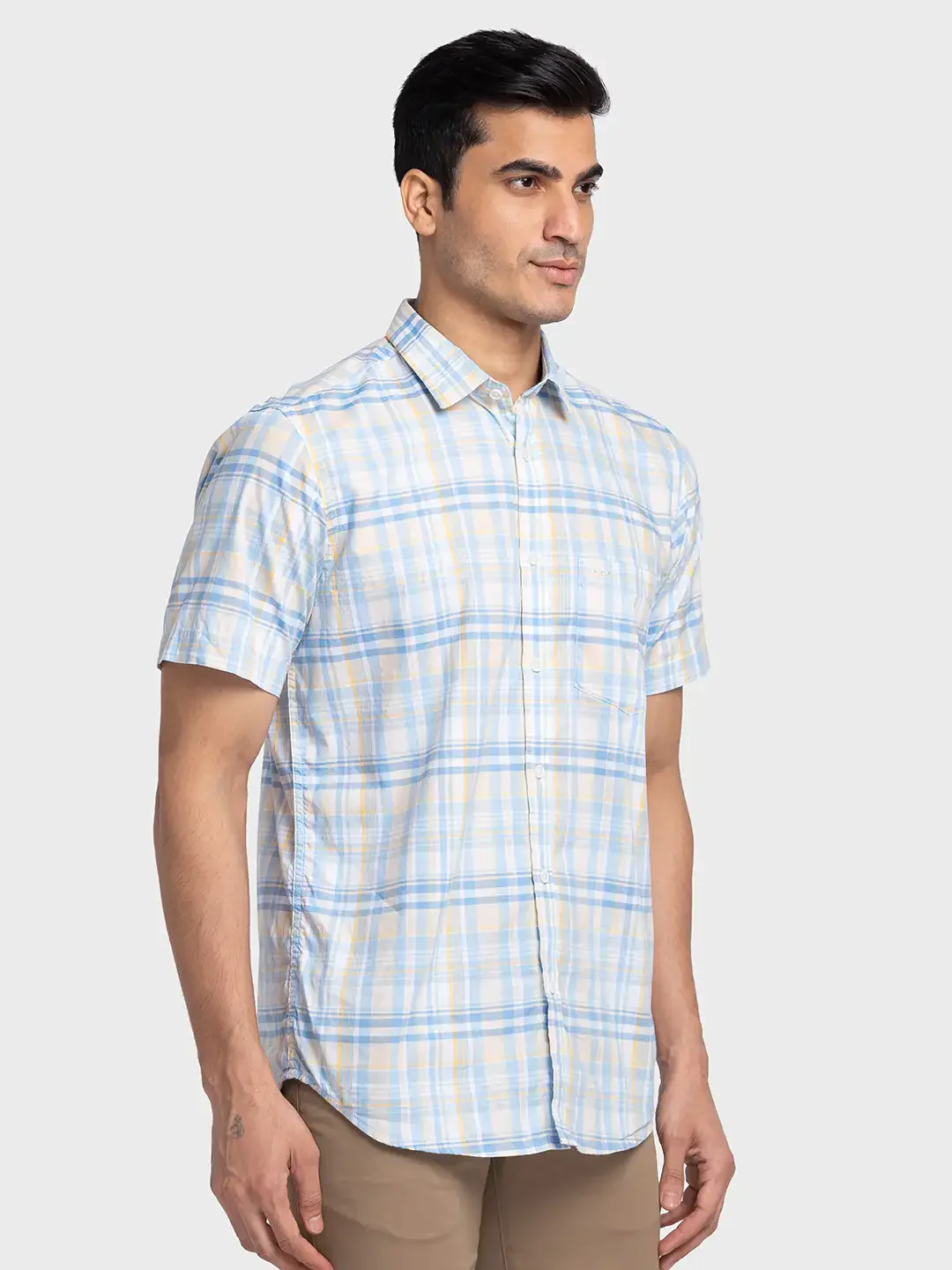 Men Blue Tailored Fit Checks Cotton Half Sleeve Shirts - Image 2
