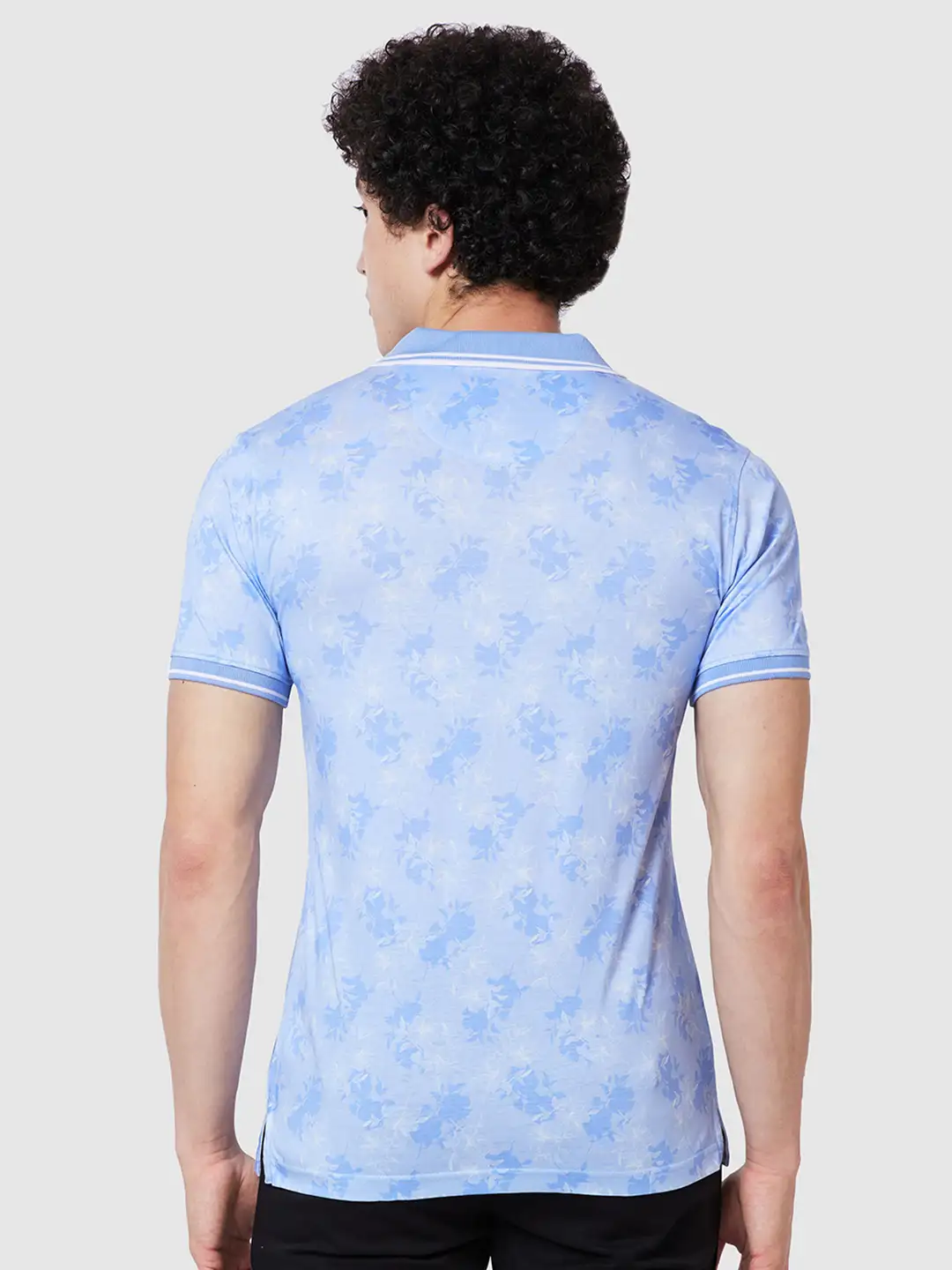 Men Blue Tailored Fit Print Cotton Half Sleeve T-Shirt - Image 4