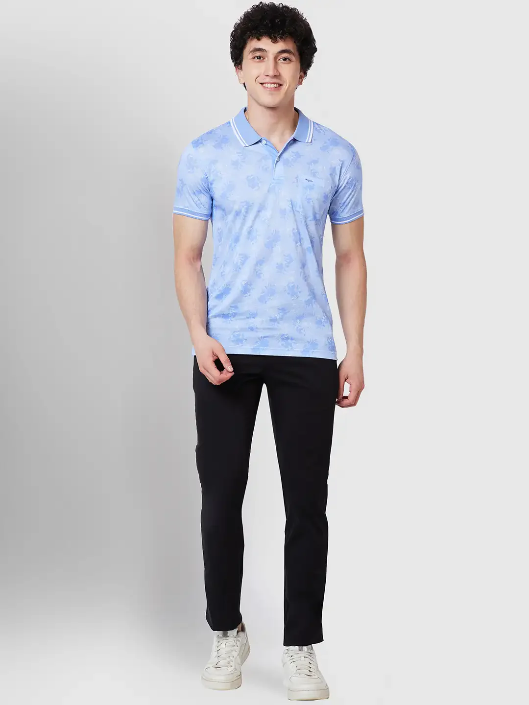 Men Blue Tailored Fit Print Cotton Half Sleeve T-Shirt - Image 5