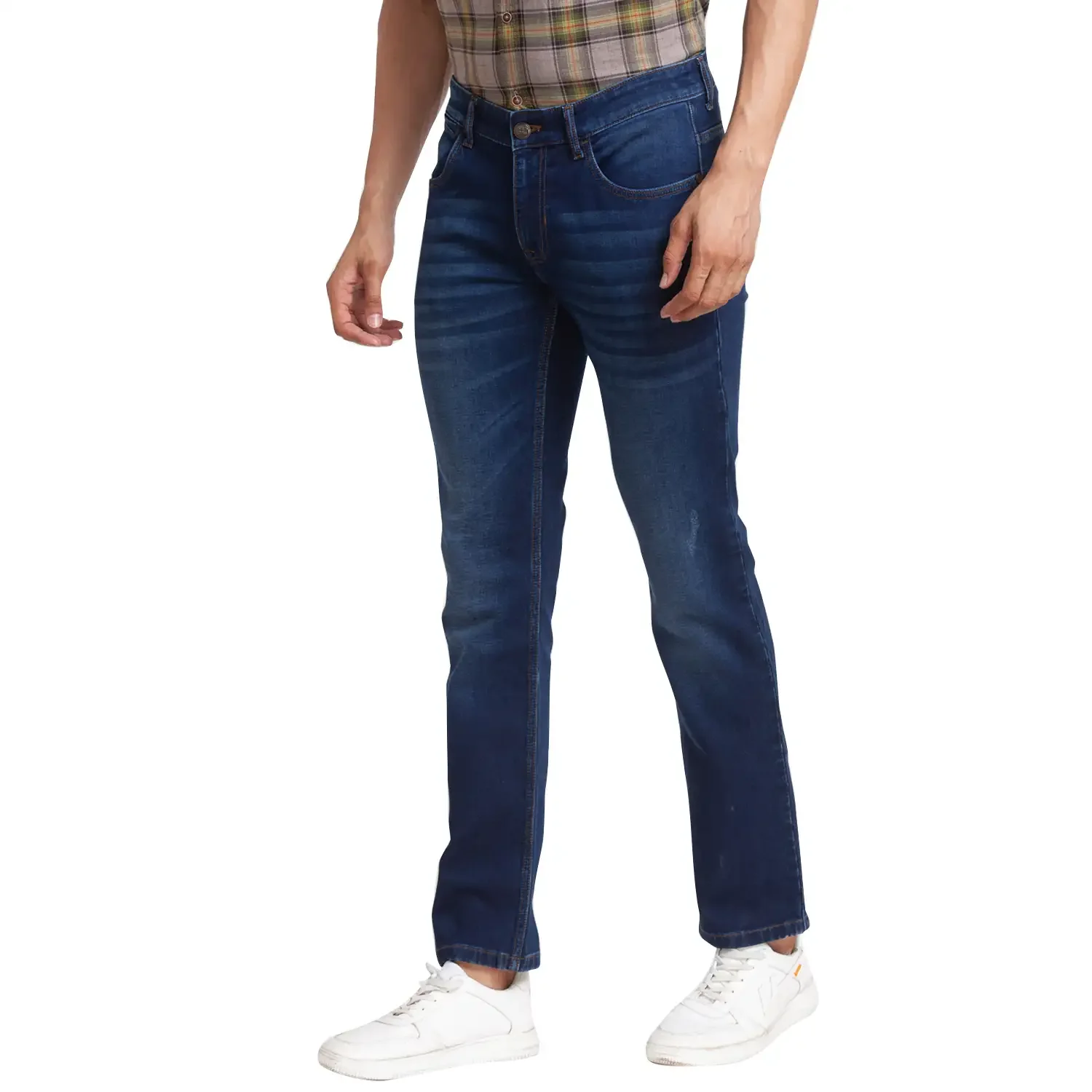 Men Blue Tapered Fit Warp Chambray Cotton Blend Jeans - Image 3
