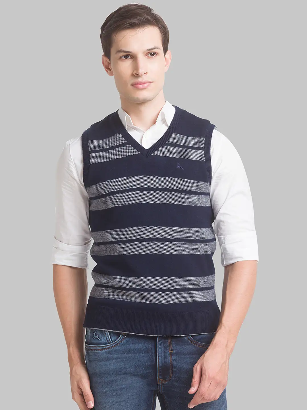Men Blue Yarn Dyed Acrylic Sleeveless Sweaters