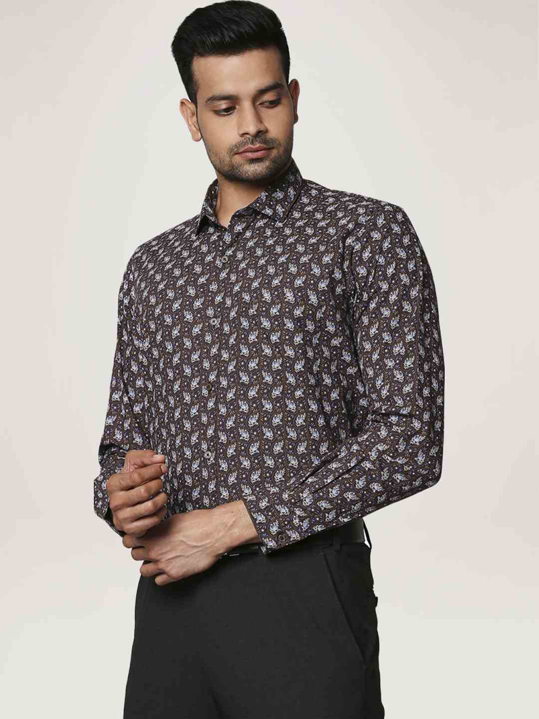 Men Brown Contemporary Fit Print Cotton Shirts - Image 6