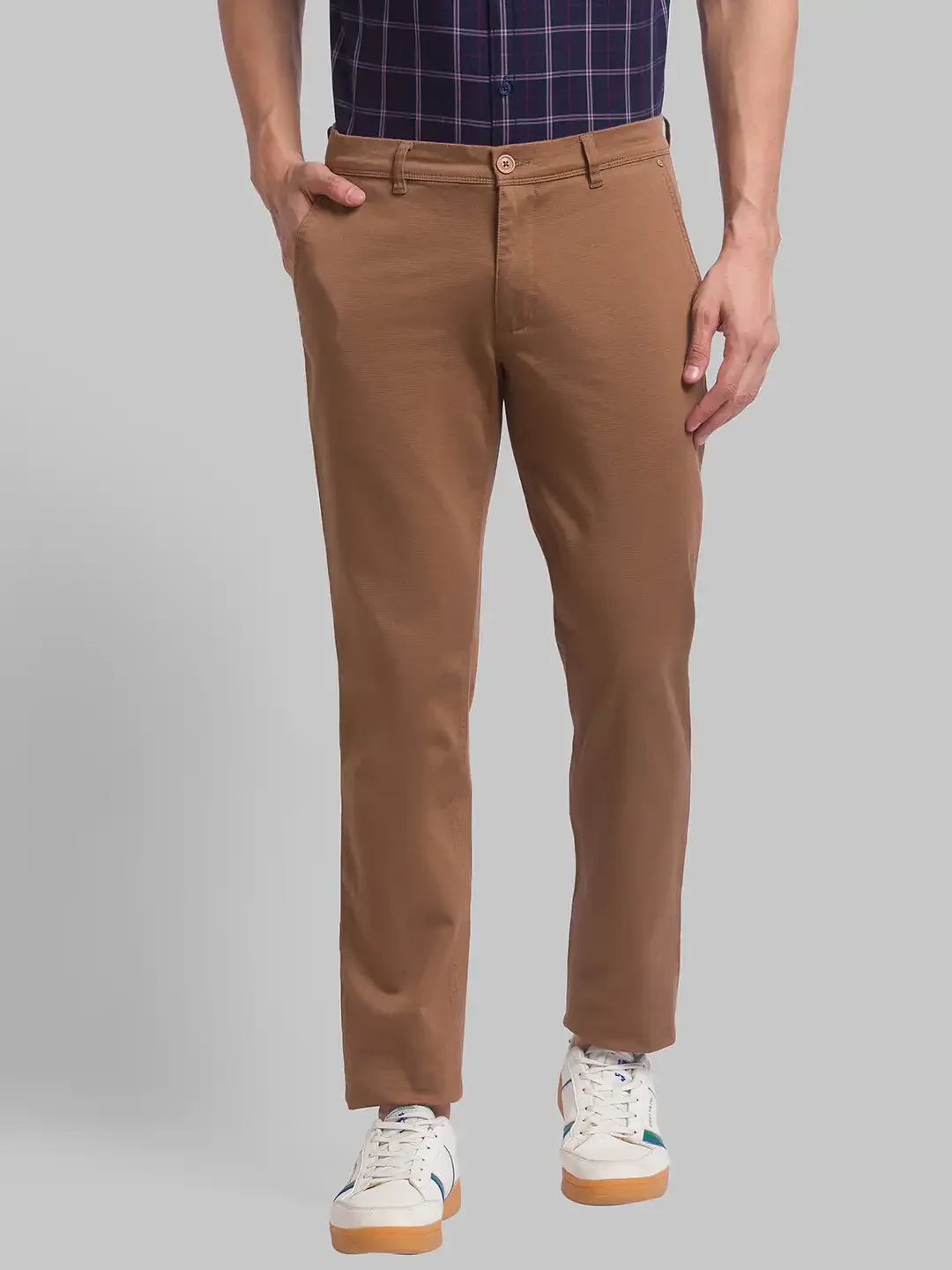 Men Brown Low Rise Tapered Fit Solid Cotton Blend Trouser