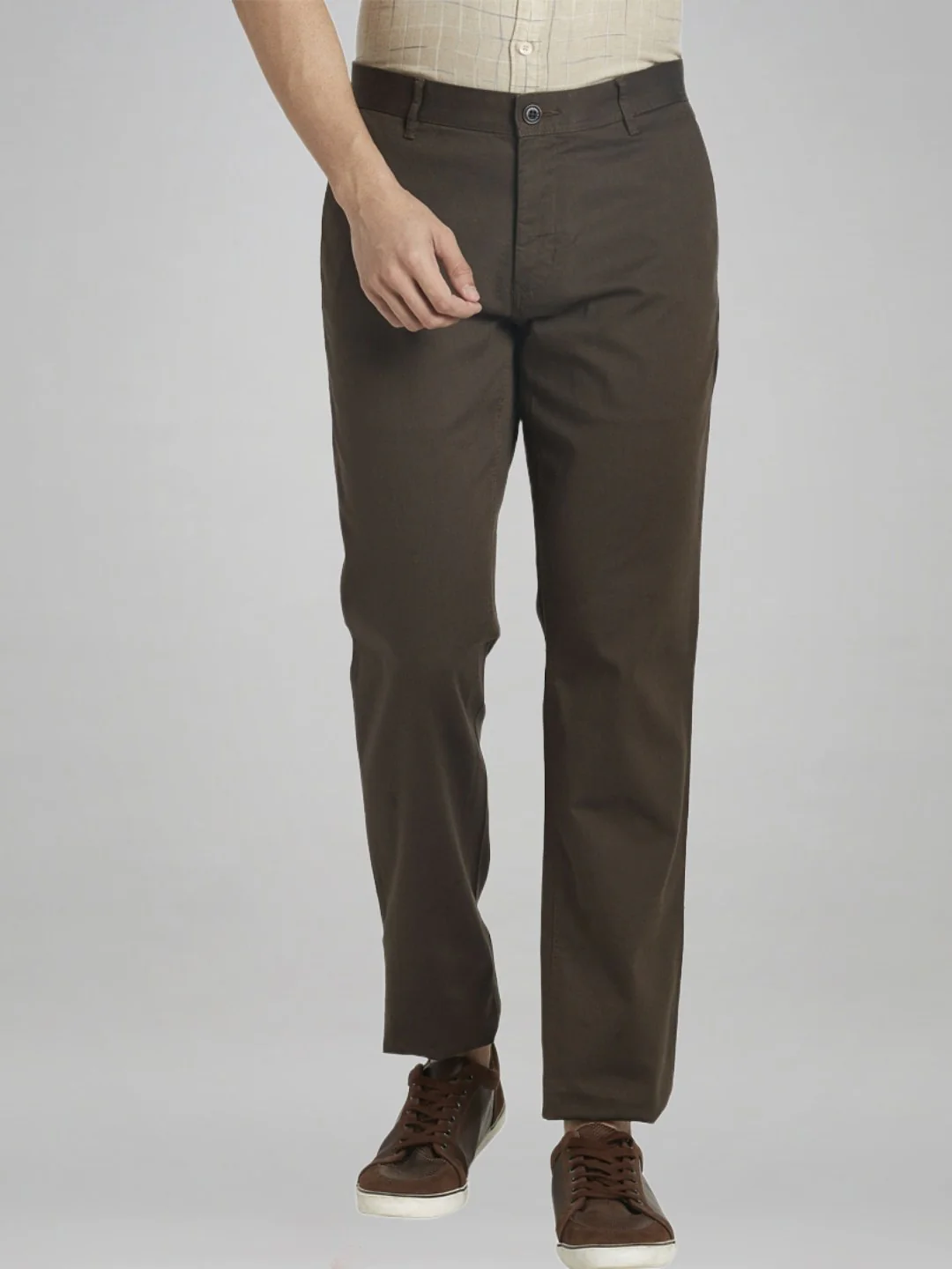 Men Brown Lrt Fit Yarn Dyed Cotton Blend Trouser - Image 3
