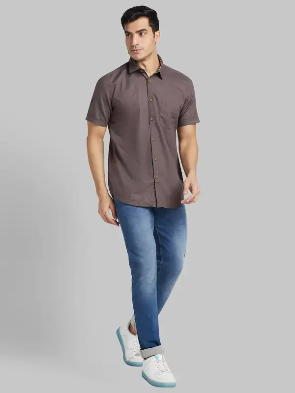 Men Brown Slim Fit Solid Cotton Half Sleeve Shirts - Image 5