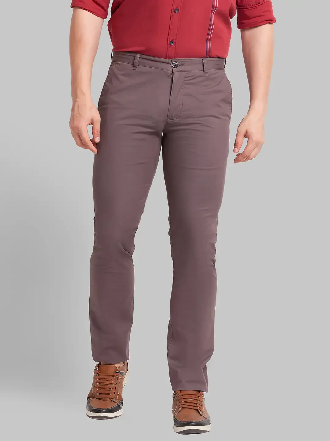 Men Brown Slim Tapered Fit Solid Cotton Blend Trouser