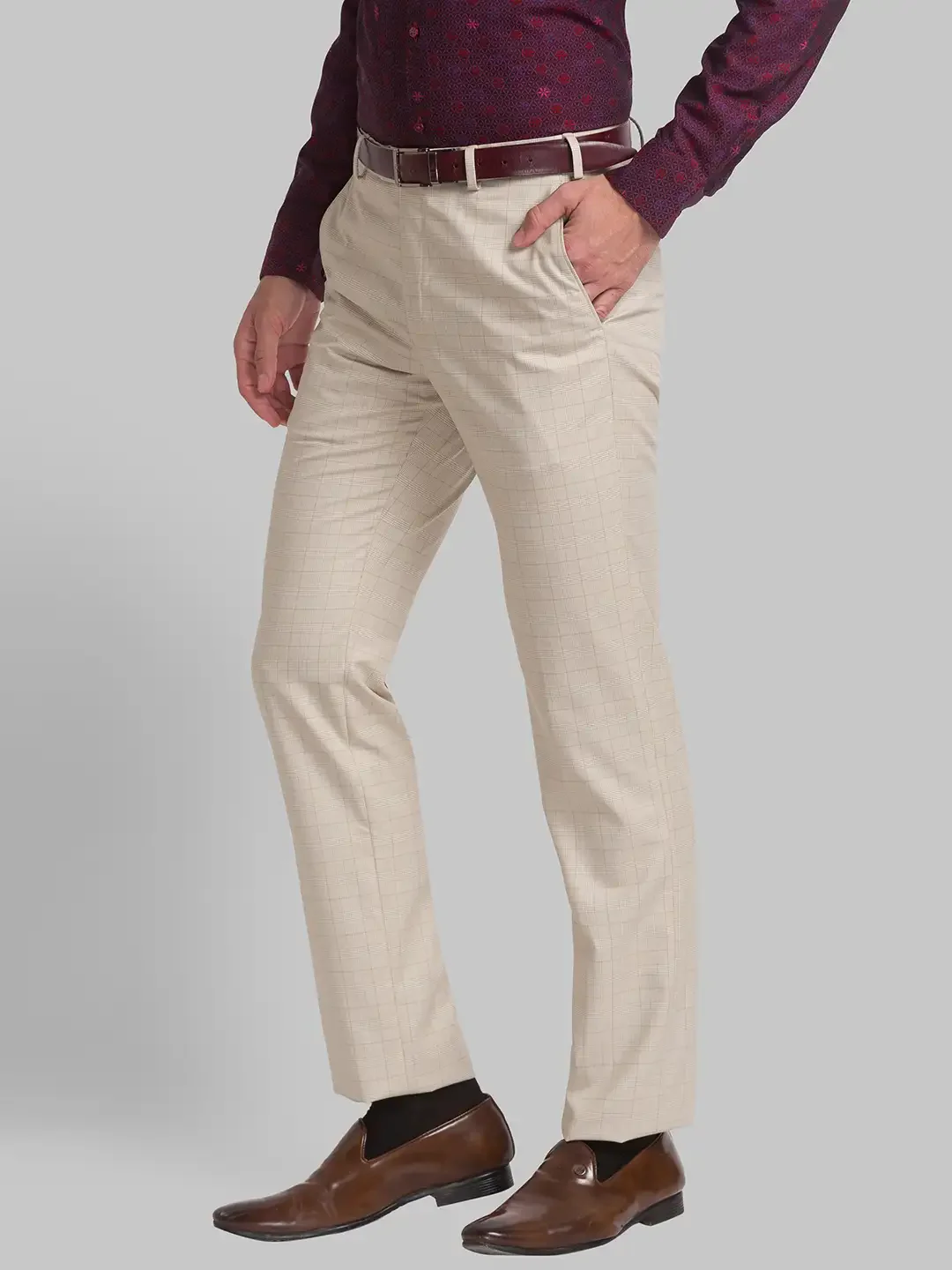 Men Fawn Contemporary Fit Checks Polyester Blend Trouser - Image 3