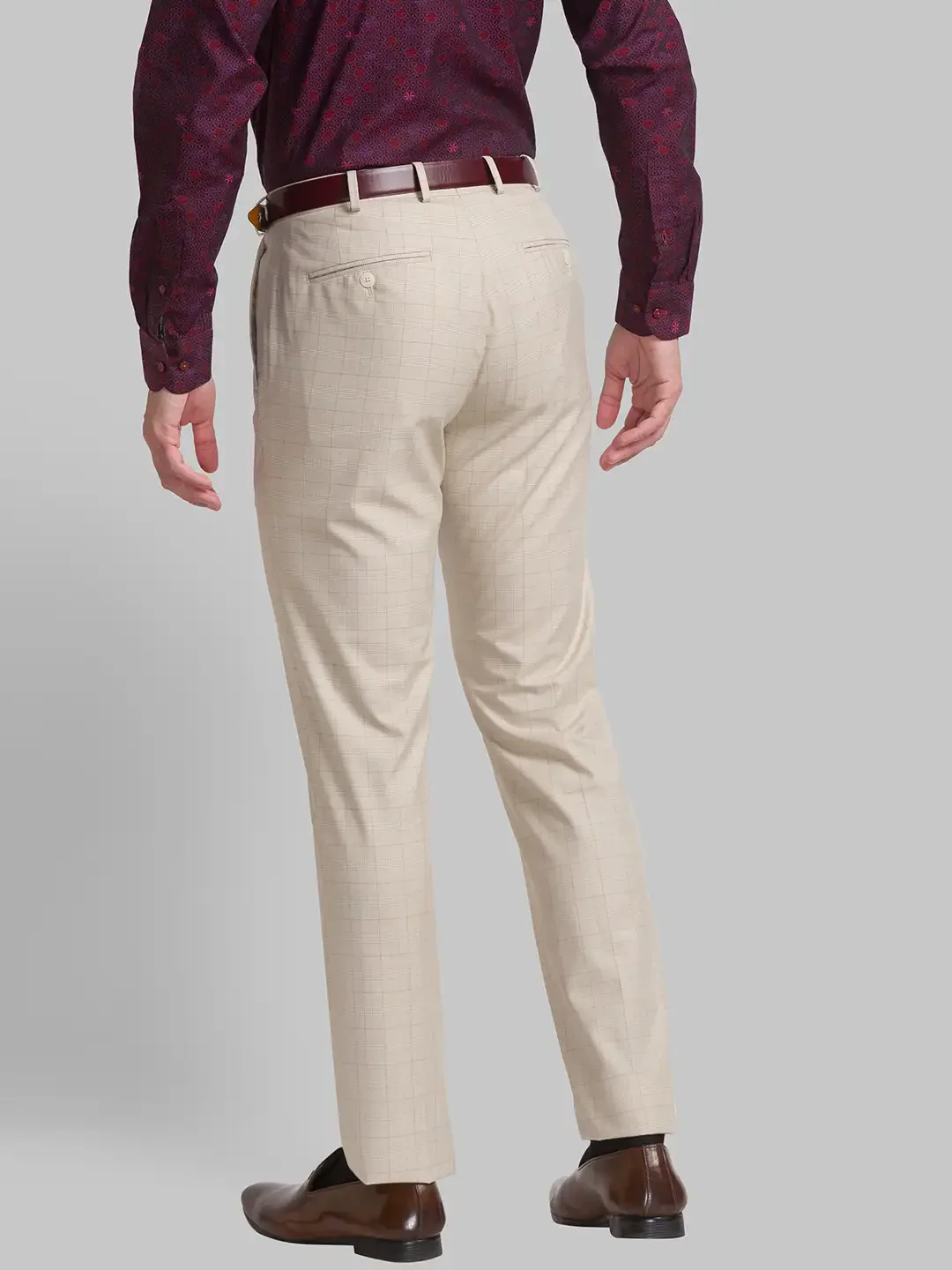 Men Fawn Contemporary Fit Checks Polyester Blend Trouser - Image 4