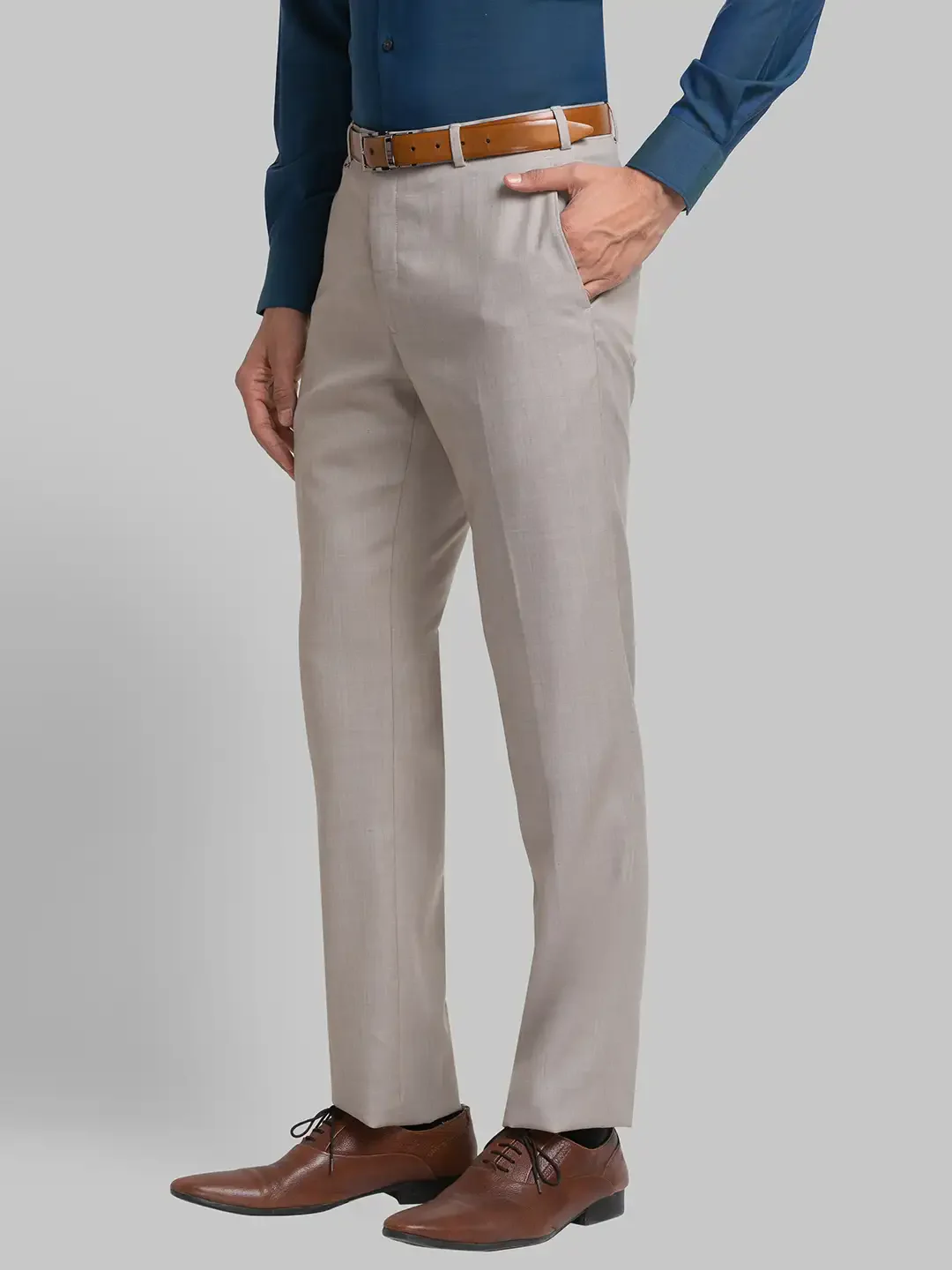 Men Fawn Contemporary Fit Solid Polyester Blend Trouser - Image 3