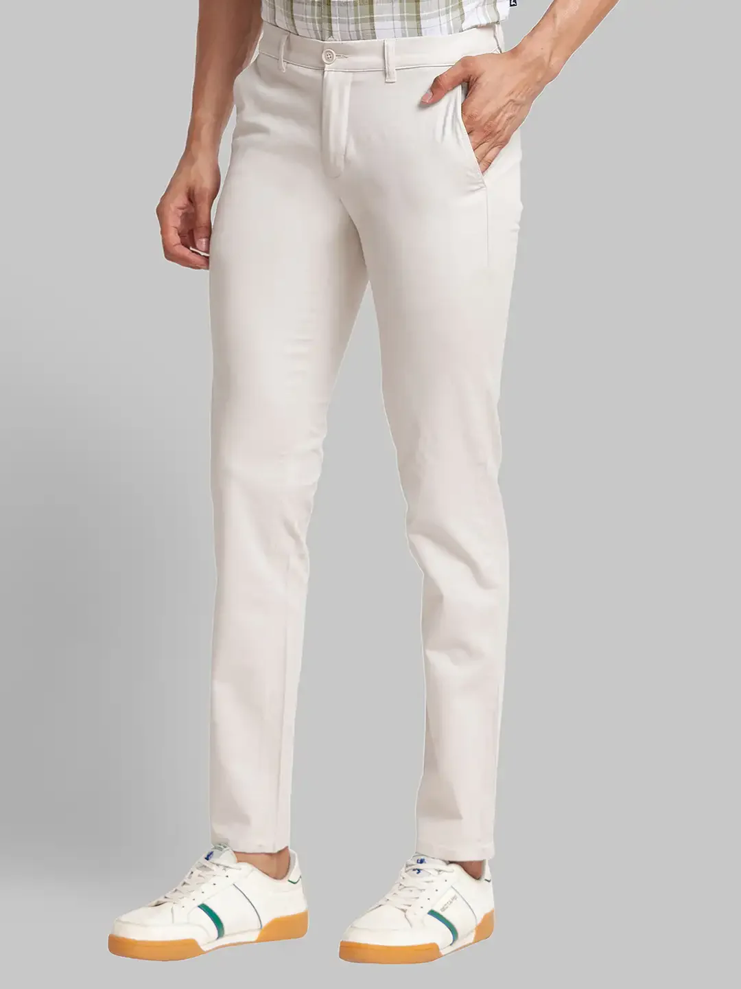 Men Fawn Low Rise Tapered Fit Solid Cotton Blend Trouser - Image 3