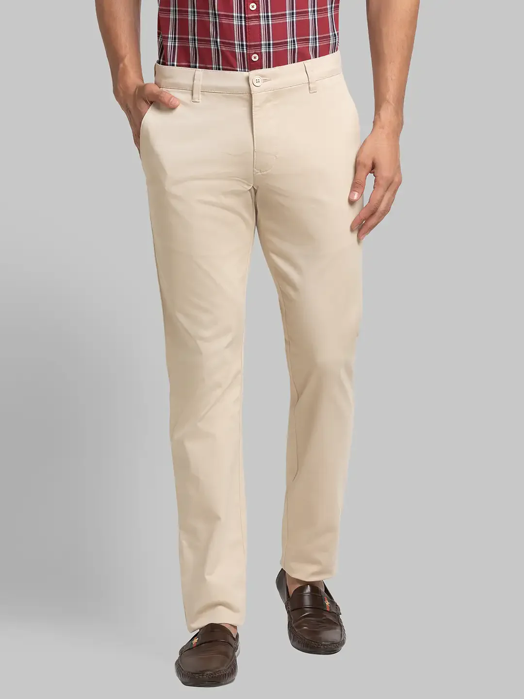 Men Fawn Lrt Fit Solid Cotton Blend Trouser