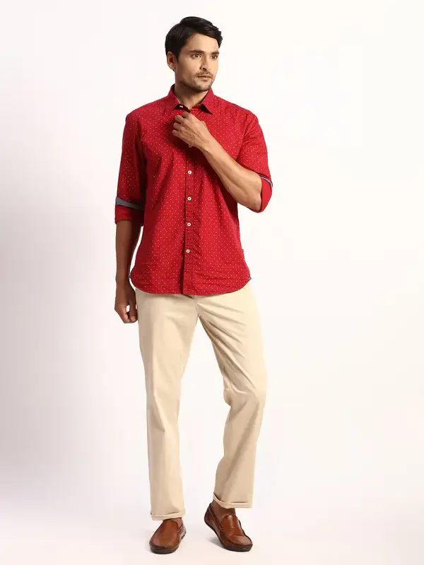 Men Fawn Tailored Fit Solid Piece Dyed Cotton Blend Trouser - Image 5