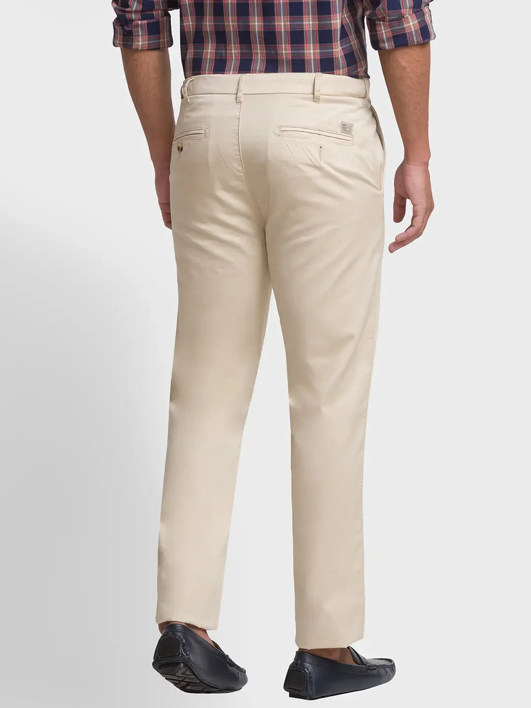 Men Fawn Tailored Fit Solid Piece Dyed Cotton Trouser - Image 4