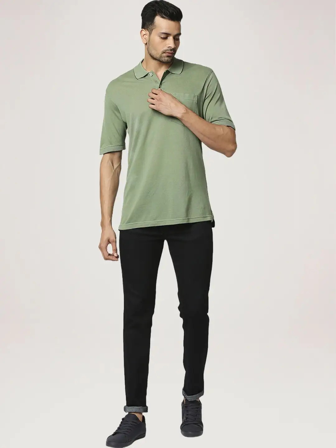 Men Green Contemporary Fit Jacquard Cotton Polo T-Shirt