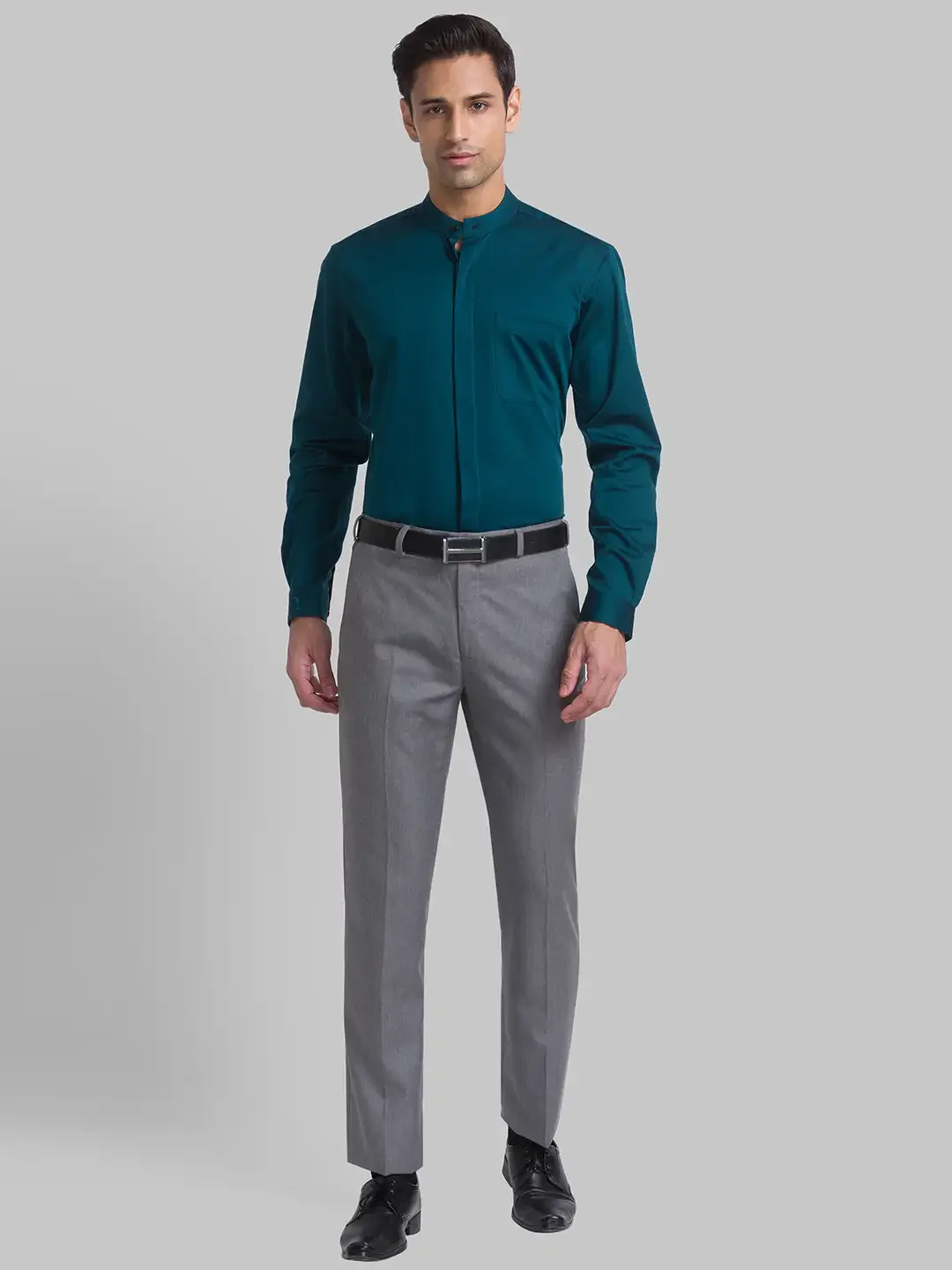 Men Green Contemporary Fit Solid Cotton Full Sleeve Shirts - Image 4
