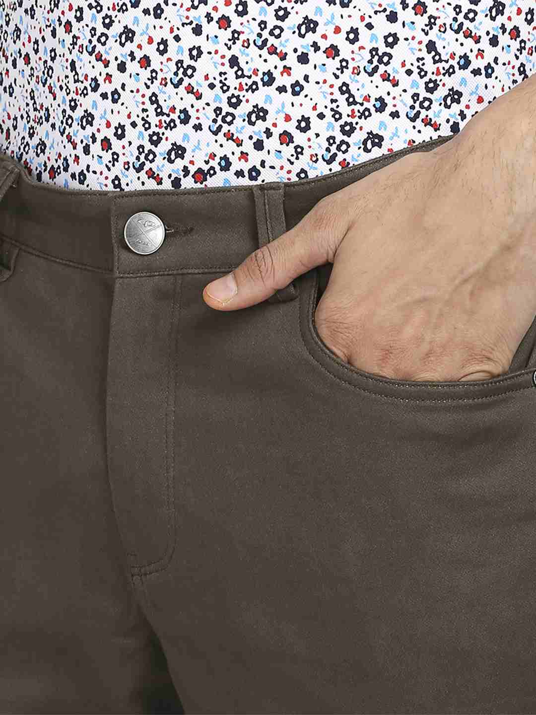 Men Green Contemporary Fit Solid Piece Dyed Cotton Blend Trouser