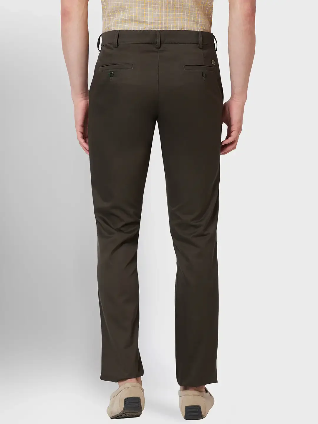 Men Green Contemporary Fit Solid Piece Dyed Cotton Trouser - Image 4