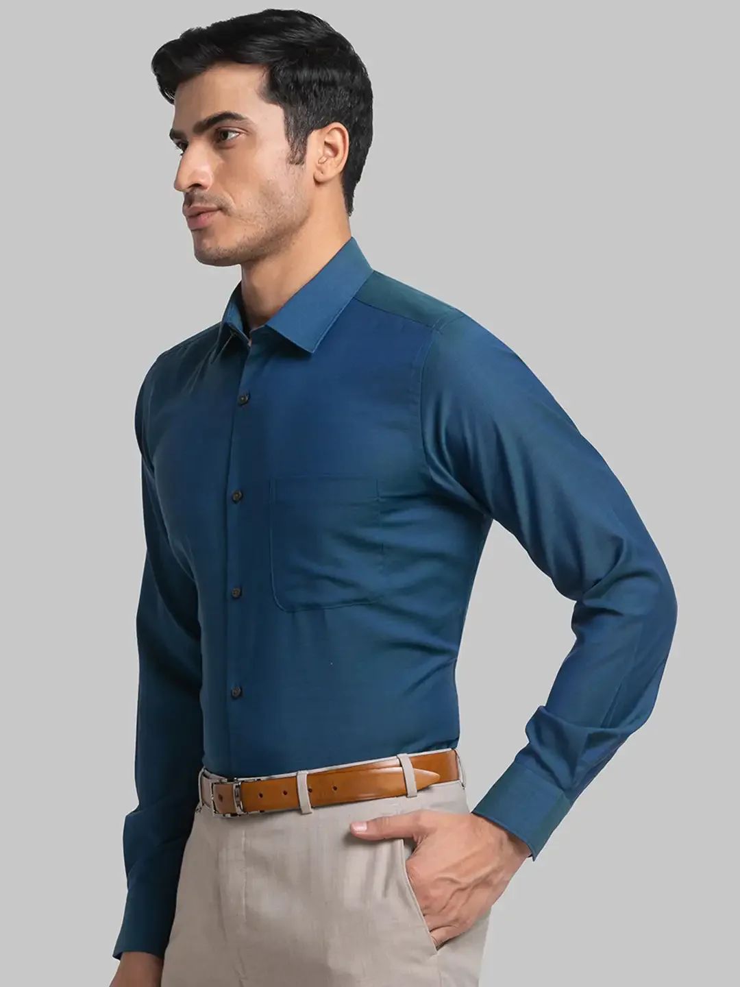 Men Green Contemporary Fit Solid Polyester Blend Cut Collar Shirts - Image 3