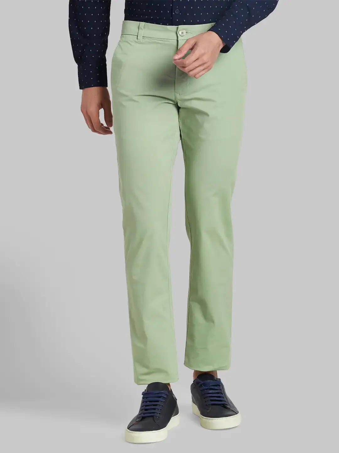 Men Green Lrt Fit Rfd Overdyed Cotton Blend Trouser