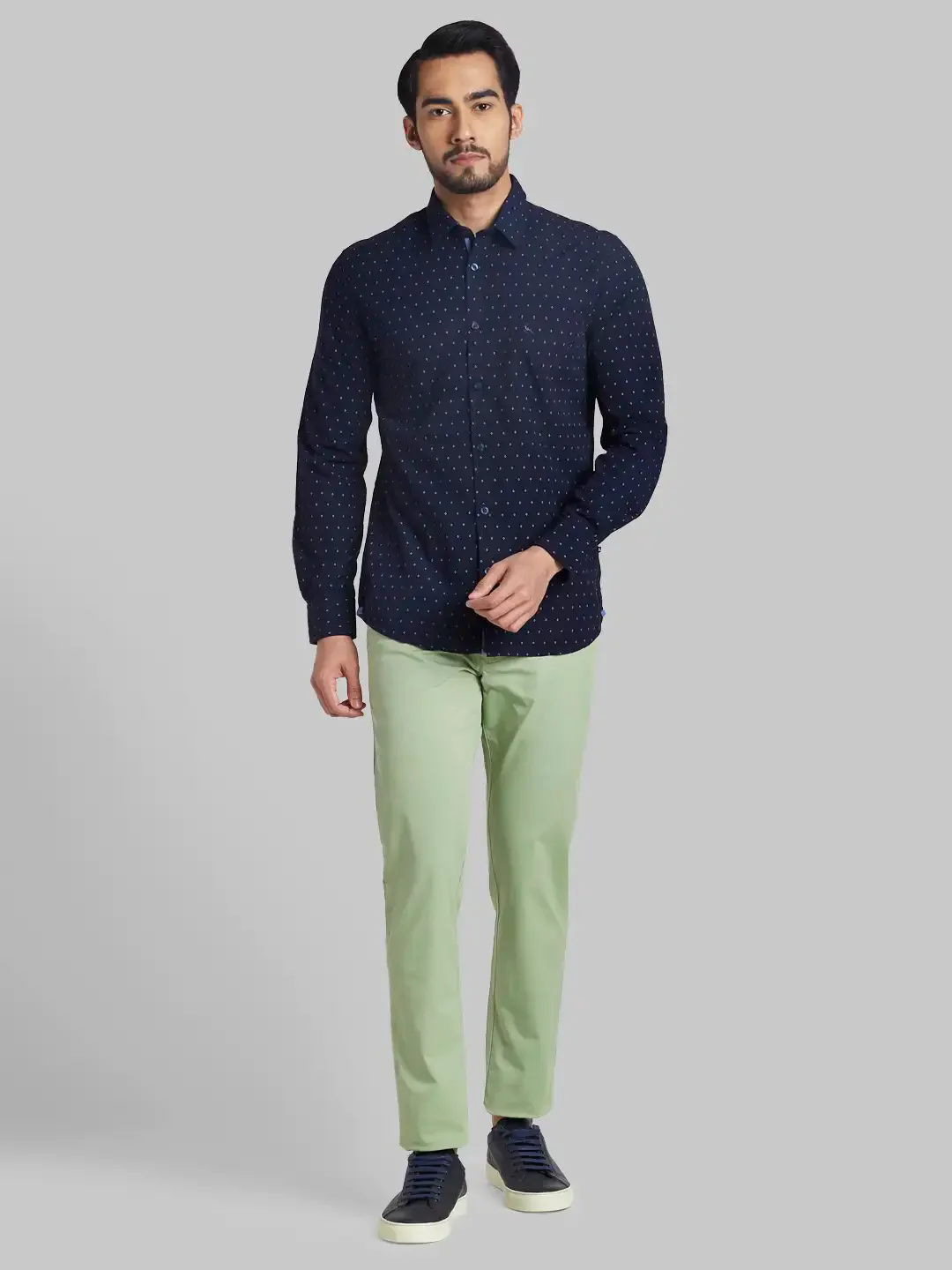Men Green Lrt Fit Rfd Overdyed Cotton Blend Trouser - Image 5